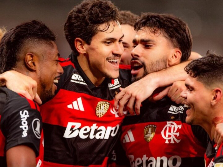 Pedro decide e Flamengo avança em 1º no Grupo A da Liberta