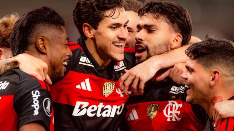 Pedro decide e Flamengo avança em 1º no Grupo A da Liberta