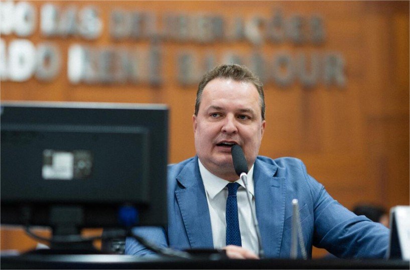 “É um absurdo. Não é aceitável que mulheres estejam à mercê de uma violência gratuita”, afirma Max Russi sobre lista na UFMT
