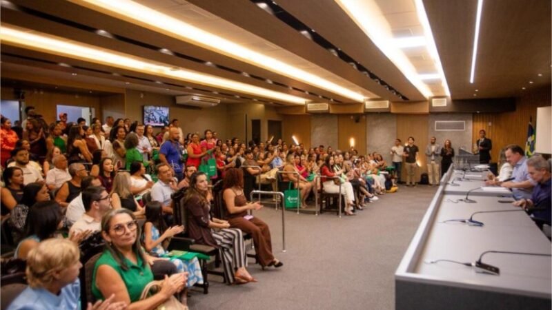 Max Russi recebe reconhecimento de profissionais da enfermagem em MT
