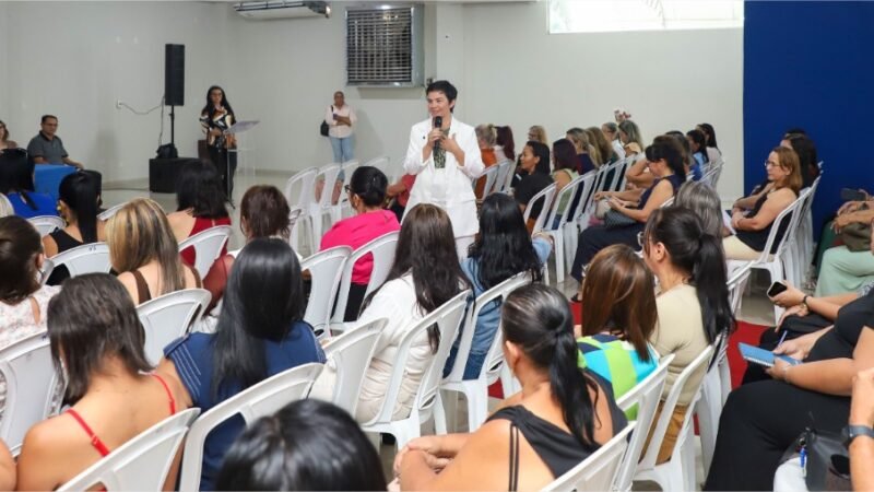 Secretária de Educação homenageia pedagogos e destaca papel transformador da profissão