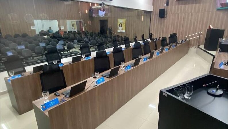 Câmara define pauta de votação para sessão desta terça-feira (19)