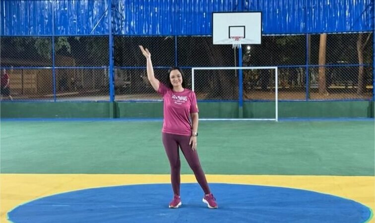Samantha Iris lidera mutirão e entrega revitalização de praça e quadra no Parque Cuiabá