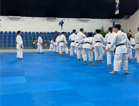 Curso com Sensei Fábio Hitasugo fortaleceu formação de atletas de Karatê em MT