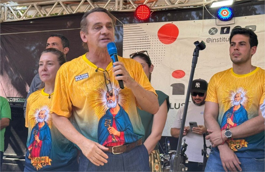 Wilson Santos valoriza cultura ribeirinha e garante apoio à tradicional Festa de São Pedro