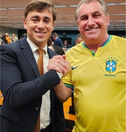 Bolsonaro da Shopee acompanha votação da PEC 32 e reforça aproximação com lideranças da direita