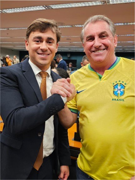 Bolsonaro da Shopee acompanha votação da PEC 32 e reforça aproximação com lideranças da direita