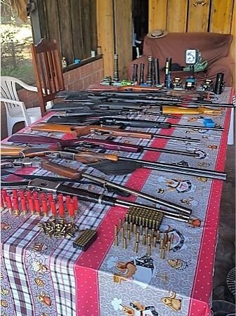 Operação no Rio Teles Pires descobre fábrica clandestina de armas em MT