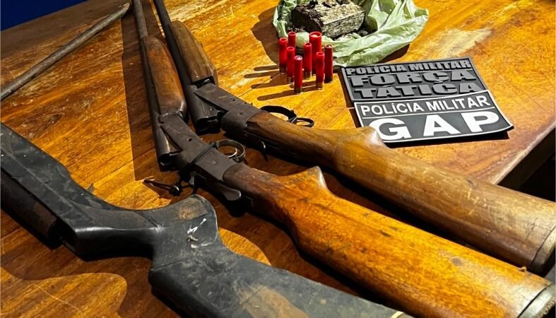 Polícia Militar prende três faccionados com armas e drogas em Ribeirão Cascalheira