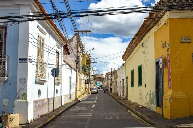 AL aprova projeto de Diego Guimarães que zera ICMS por 5 anos e reduz 50% do IPVA comercial no Centro Histórico