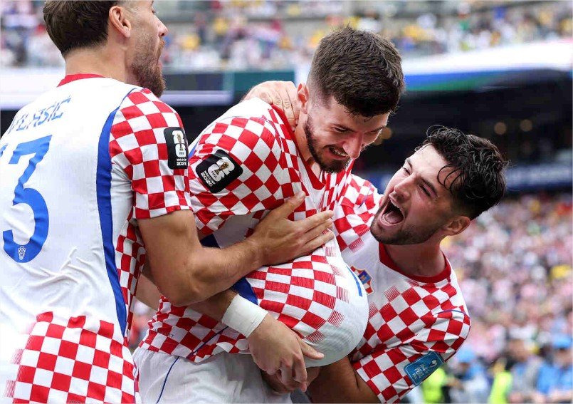 Croácia vence Gana, mas ambas se classificam para o mata-mata da Copa do Mundo