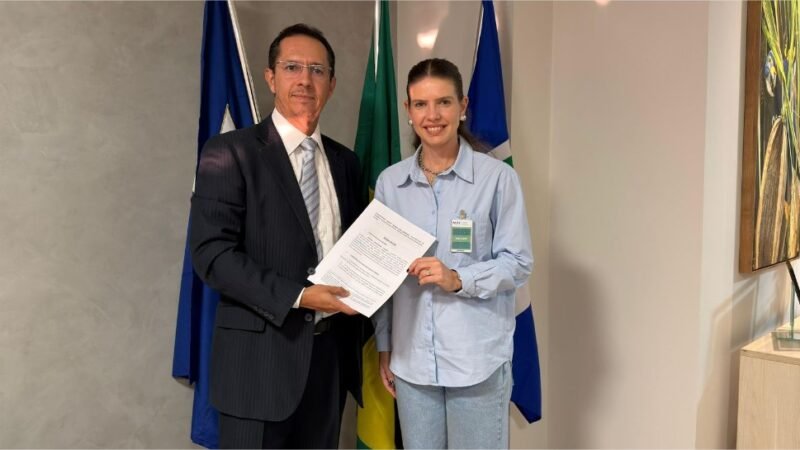 Rafaela Fávaro leva ao MPF denúncia sobre suspeitas de irregularidades na Educação de Cuiabá