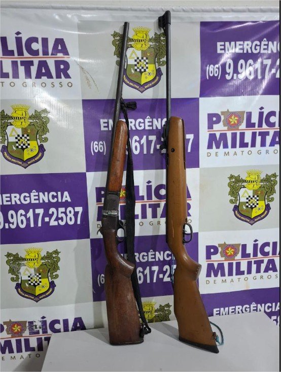 PM localiza mulher que fugiu de agressões e ameaças e prende homem com armas de fogo