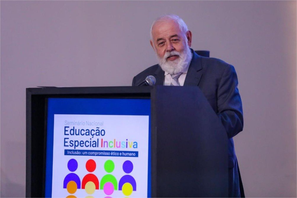 Governador em exercício defende união entre instituições para garantir inclusão e aprendizagem de estudantes em MT