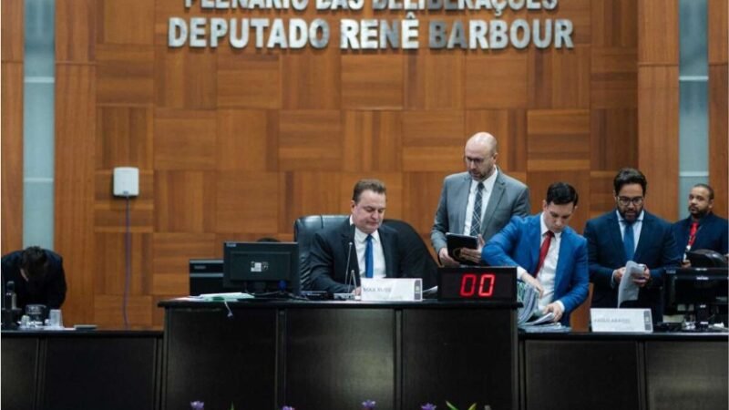 Max celebra derrubada de veto que isenta Apaes da cobrança da Tacin