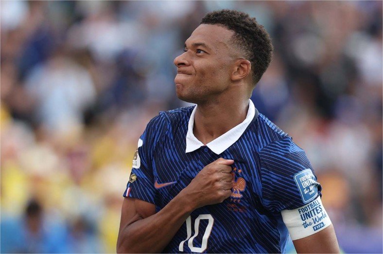 Mbappé supera Ronaldo e Leônidas e vira maior artilheiro de mata-mata das Copas