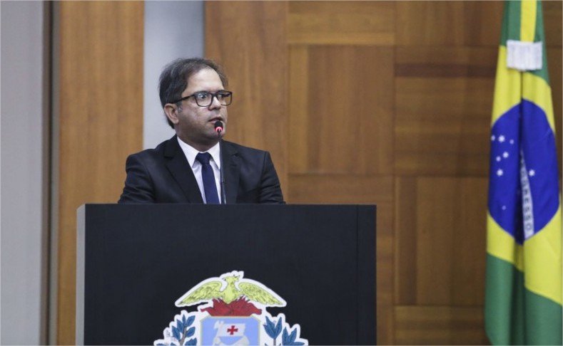 Deputado Paulo Araújo defende renúncia da diretoria da Santa Casa