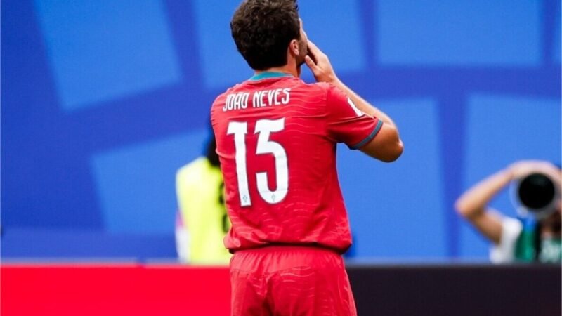 João Neves ameniza empate de Portugal e sai em defesa de Cristiano Ronaldo: “Jogou bem”