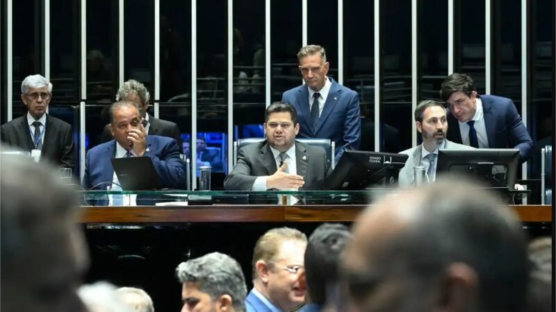 Senado anula norma sobre aborto legal em crianças vítimas de estupro