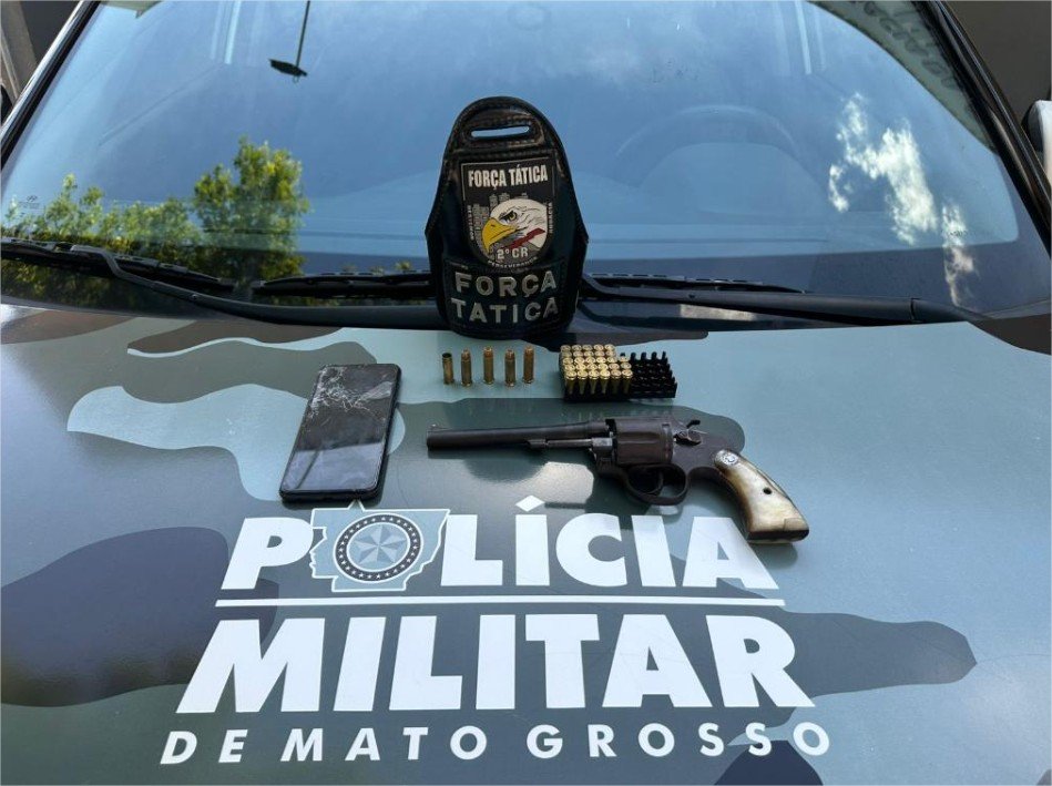 Força Tática apreende duas armas de fogo e prende suspeitos por porte ilegal em Cuiabá