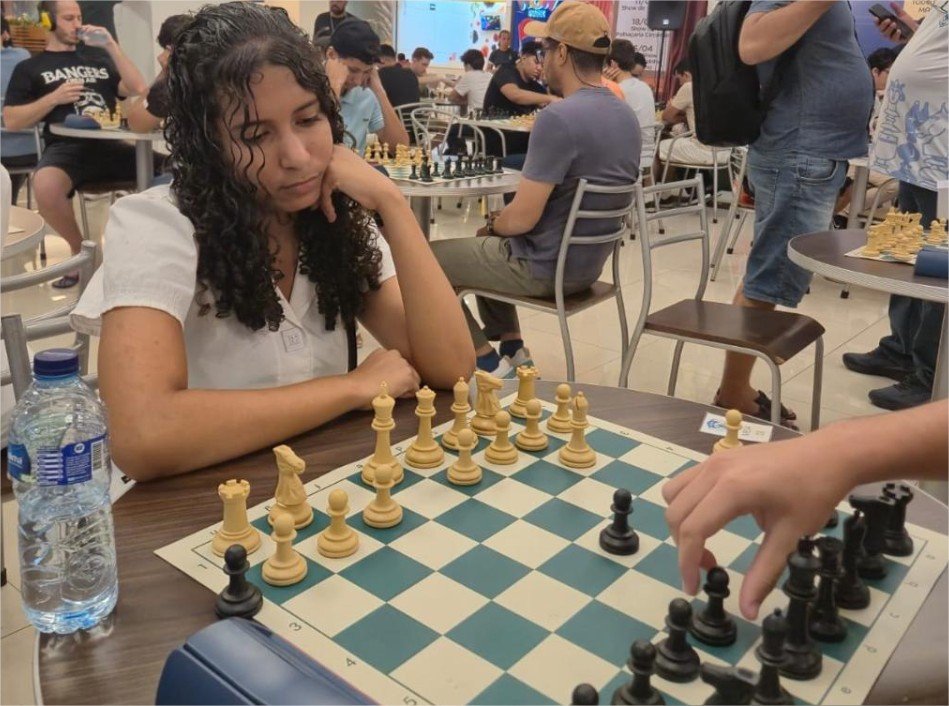 Xadrez fortalece concentração, disciplina e tomada de decisões de estudantes da Escola Clênia Rosalina