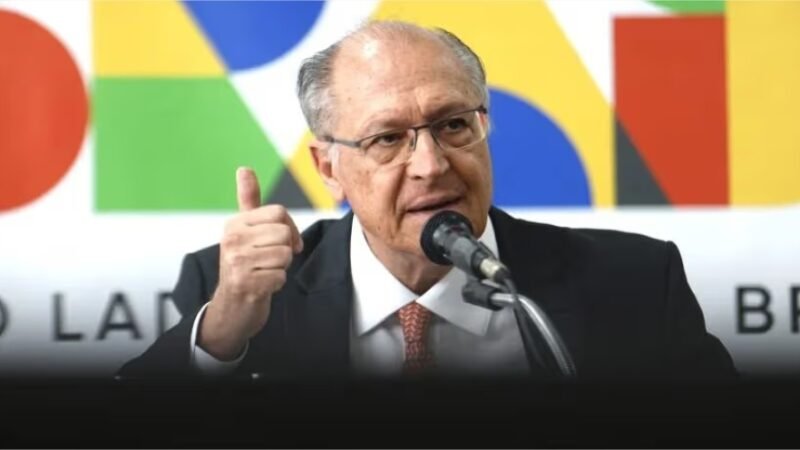 Alckmin substitui Lula em entrega da ferrovia estadual em Mato Grosso