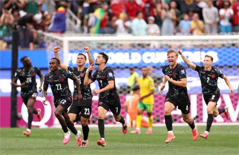 Com gol nos acréscimos, Canadá vence África do Sul e se classifica para as oitavas da Copa