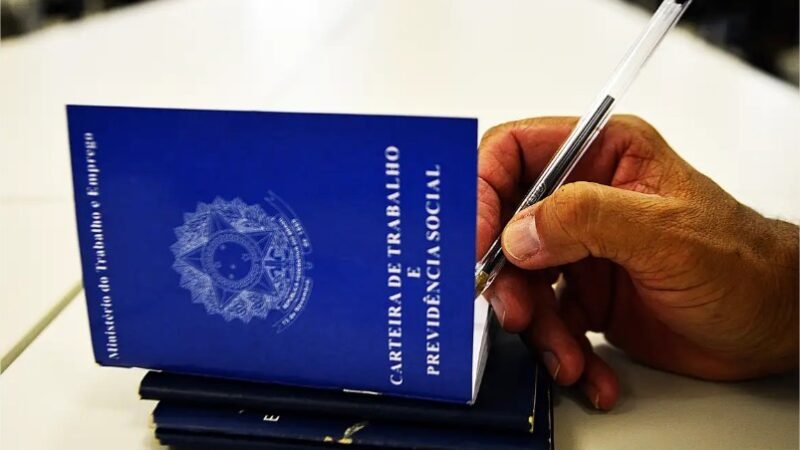 Desemprego fica em 5,6% e atinge menor nível para o trimestre desde o início da série histórica