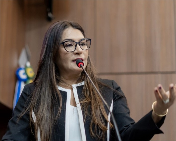 Vereadora cobra transparência sobre decisão arbitral que autorizou reajuste da Águas Cuiabá