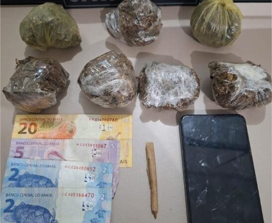 Cavalaria da Polícia Militar detém integrantes de facção com drogas em Barra do Bugres