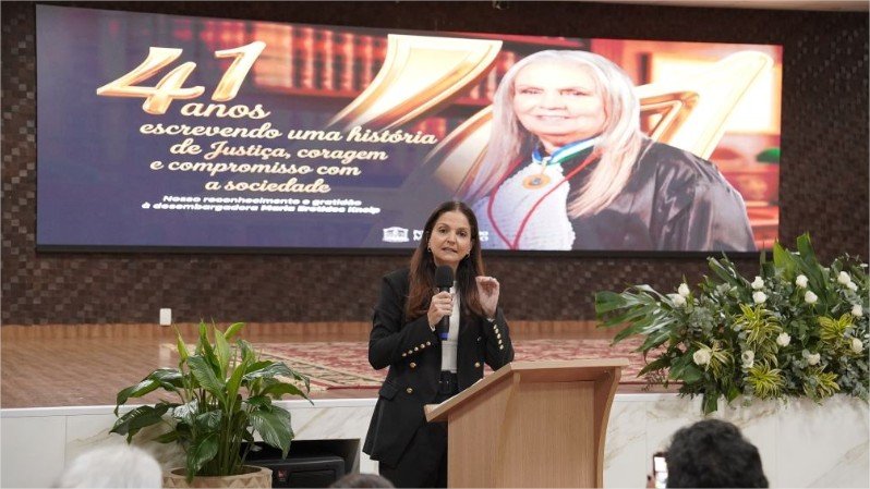 Gisela Cardoso participa de homenagem à desembargadora Maria Erotides Kneip