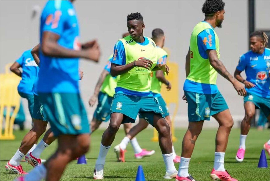 Vídeo de Luiz Henrique em treino da Seleção viraliza e diverte torcedores nas redes