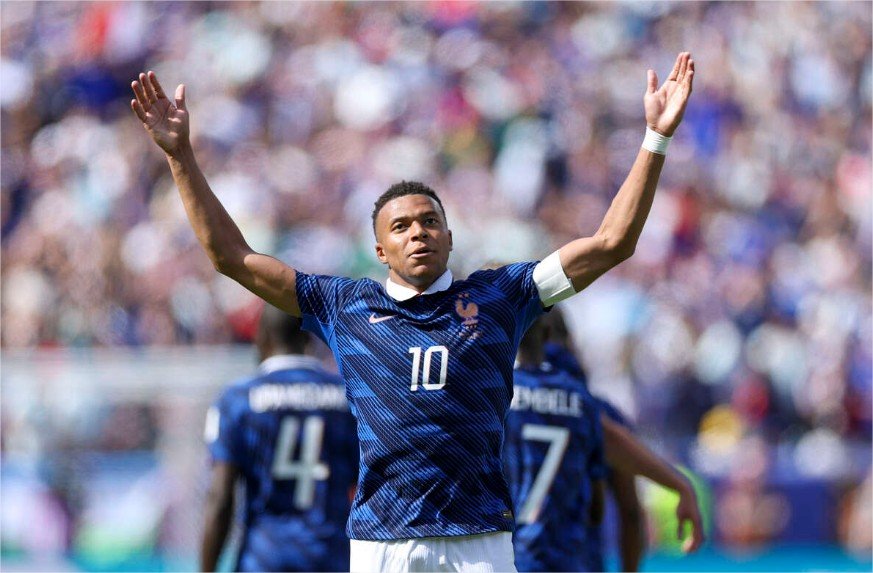Mbappé supera Pelé e Messi, e França estreia com vitória sobre Senegal na Copa do Mundo