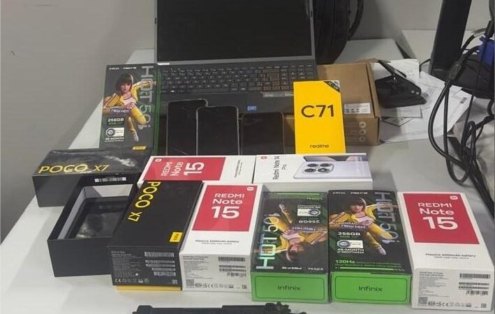 Polícia Civil prende suspeito que estava comercializando celulares furtados de loja na Capital