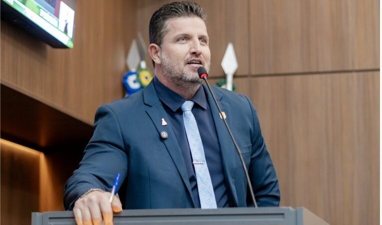 Vereadores derrubam parecer e mantém projeto de Ranalli para atender crianças em escolas privadas