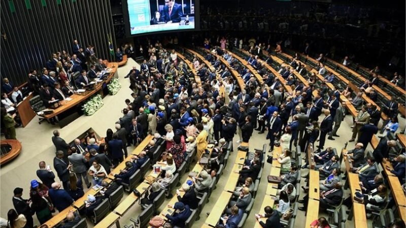 Senado abre caminho para megarrenegociação de dívidas e dá novo fôlego ao produtor rural