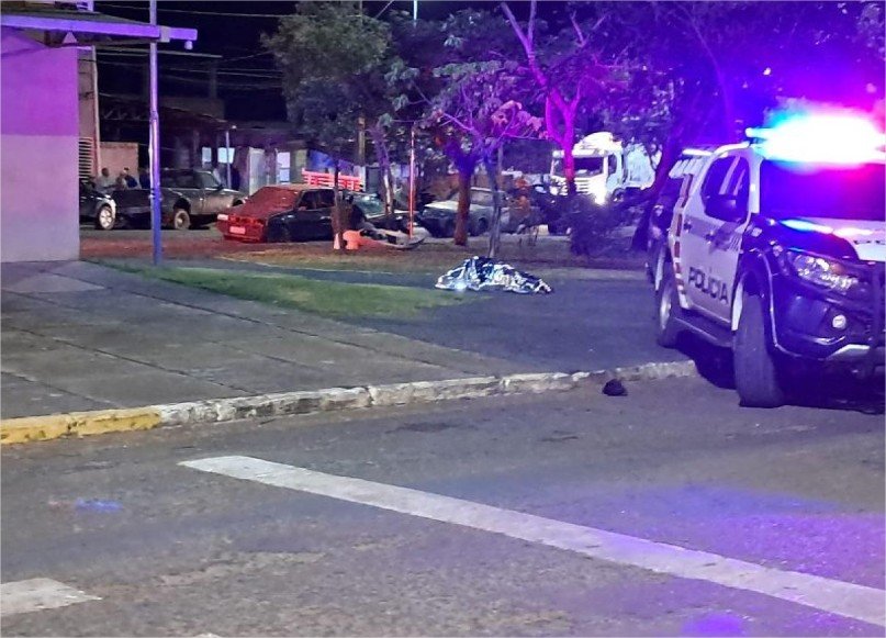 Homem atropela mulher, foge e comete suicídio em rua de MT