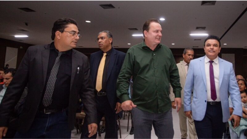Bira recebe manifestações de apoio de lideranças políticas e religiosas durante convenção