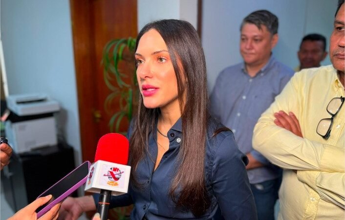 Janaina Riva reúne vereadores de Várzea Grande para debater prioridades do município