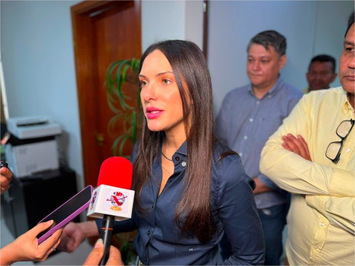 Janaina Riva reúne vereadores de Várzea Grande para debater prioridades do município