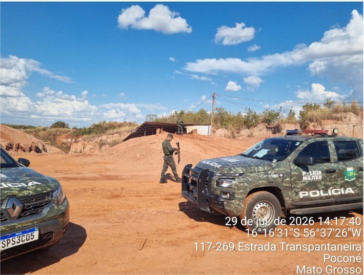Polícia Militar fecha garimpo ilegal e apreende máquinas em Poconé
