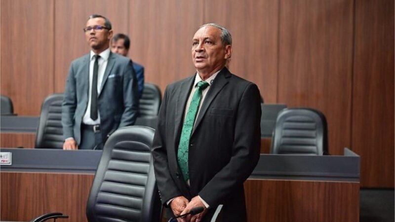 Lemes pressiona Abilio e condiciona apoio a Paula Calil a investimentos no Serra Dourada