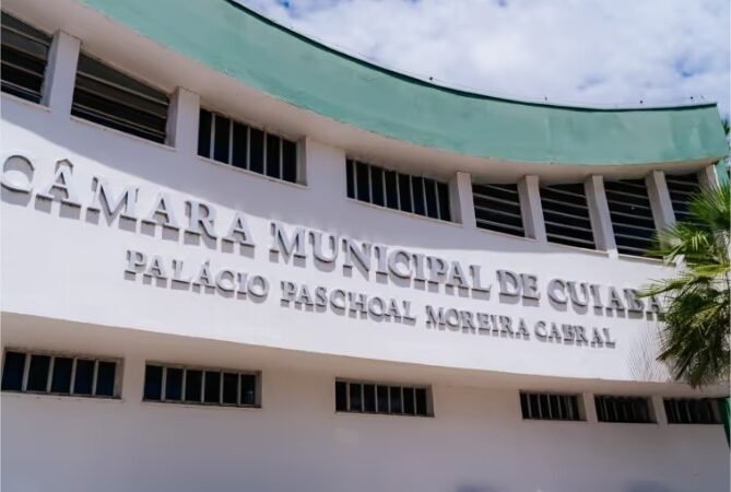 Sem quórum, Câmara rejeita LDO e recesso é suspenso até Executivo enviar novo texto