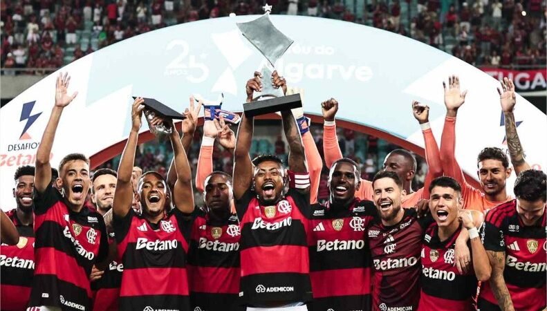 Com show de Samuel Lino, Flamengo bate o Benfica e conquista o Troféu do Algarve