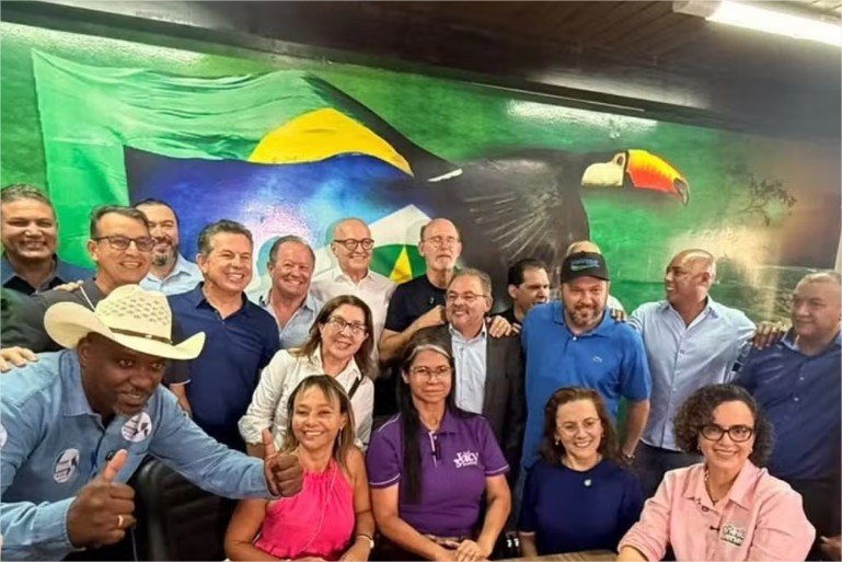Xadrez Político em Mato Grosso: PSDB Oficializa Apoio a Otaviano Pivetta e Lança Chapas para 2026