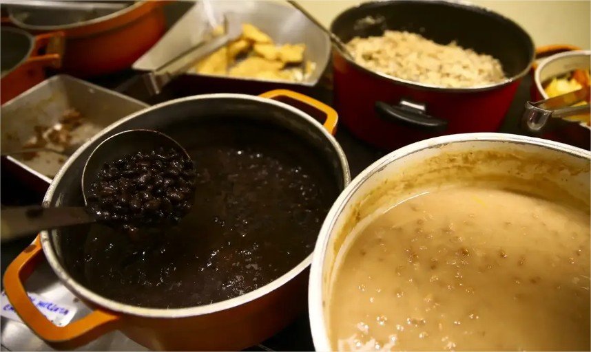 Rico em grãos, Mato Grosso vê 1 em cada 3 moradores sem comida; TCE lidera ação de combate