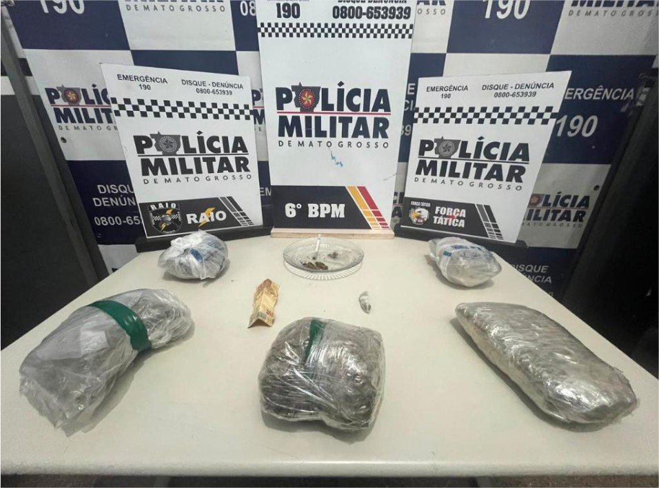 Polícia Militar conduz três pessoas com pacotes de maconha em Cáceres