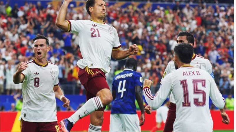 Espanha faz jogo perfeito, vence a França e está na final da Copa do Mundo
