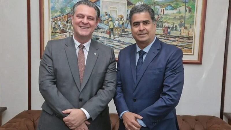 Fávaro confirma articulação de Emanuel Pinheiro para disputar governo; veja vídeo