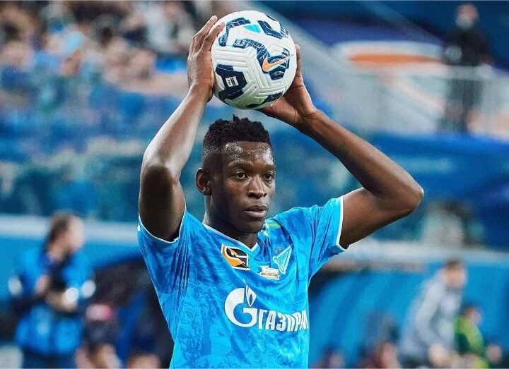 Zenit se irrita com o Botafogo e trava Luiz Henrique
